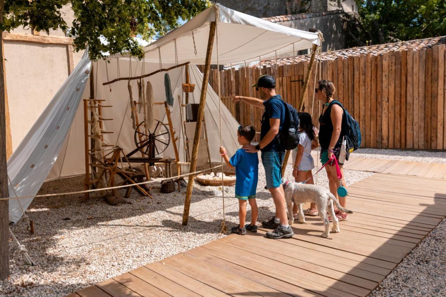 Tout Confort ! Ville, Climatisation, Parking, Wifi, Calme, Tv Каркасон Екстериор снимка