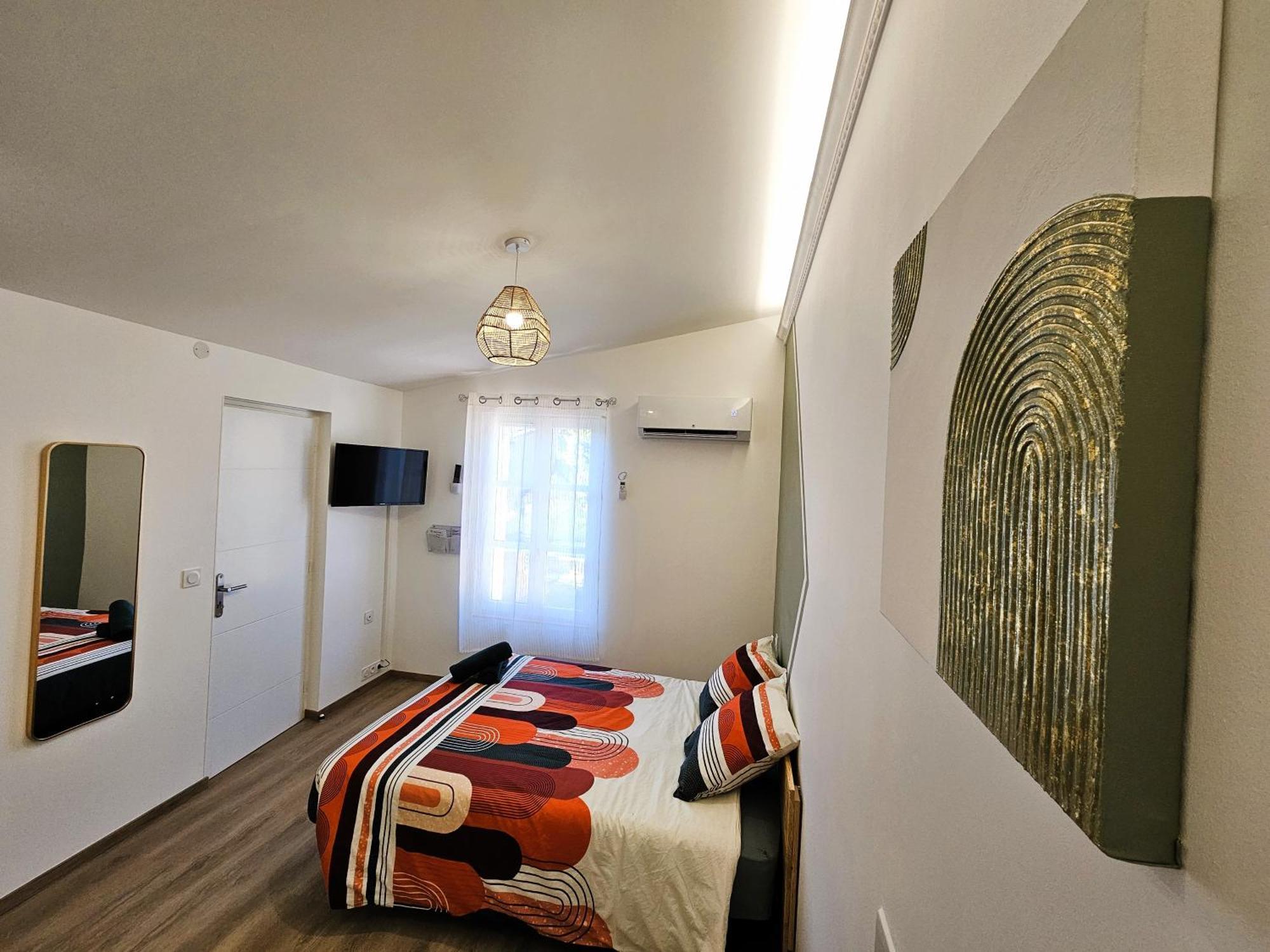 Tout Confort ! Ville, Climatisation, Parking, Wifi, Calme, Tv Каркасон Екстериор снимка